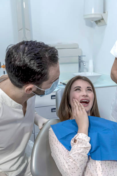 Best Walk-In Emergency Dentist in Rosedale, CA